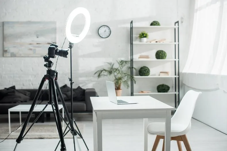 tripod light stand